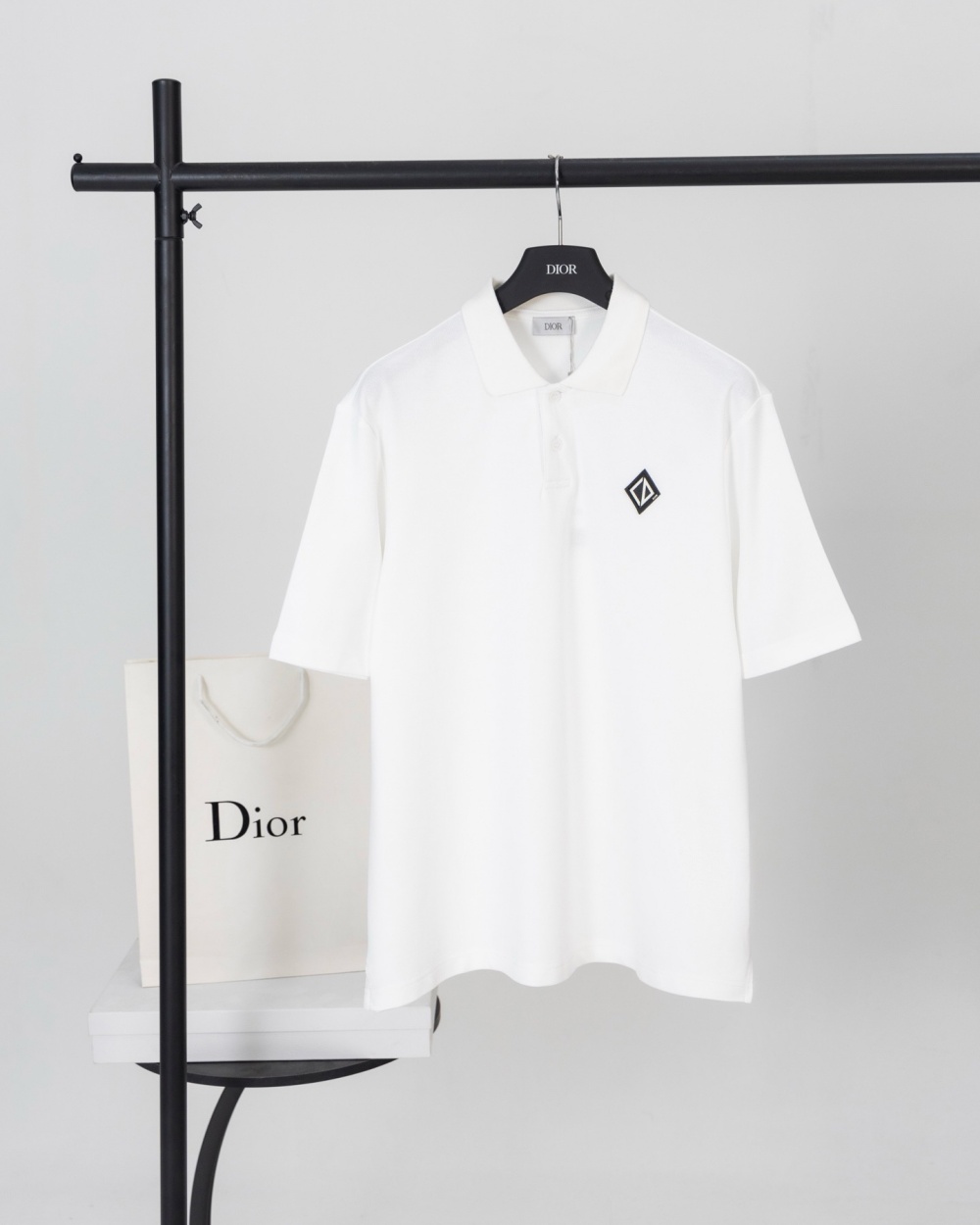디올 티셔츠 25SS 66ST236