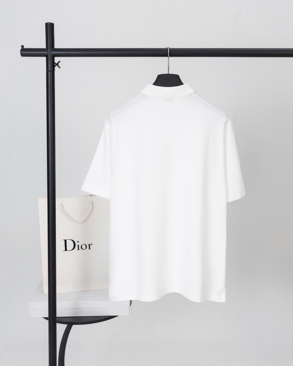 디올 티셔츠 25SS 66ST236