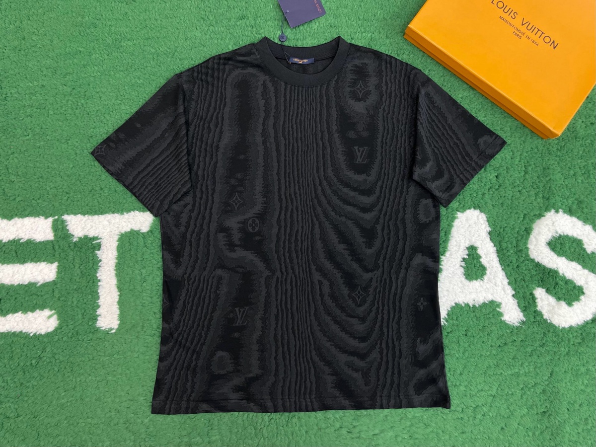 루이비통 티셔츠 25SS RA1114