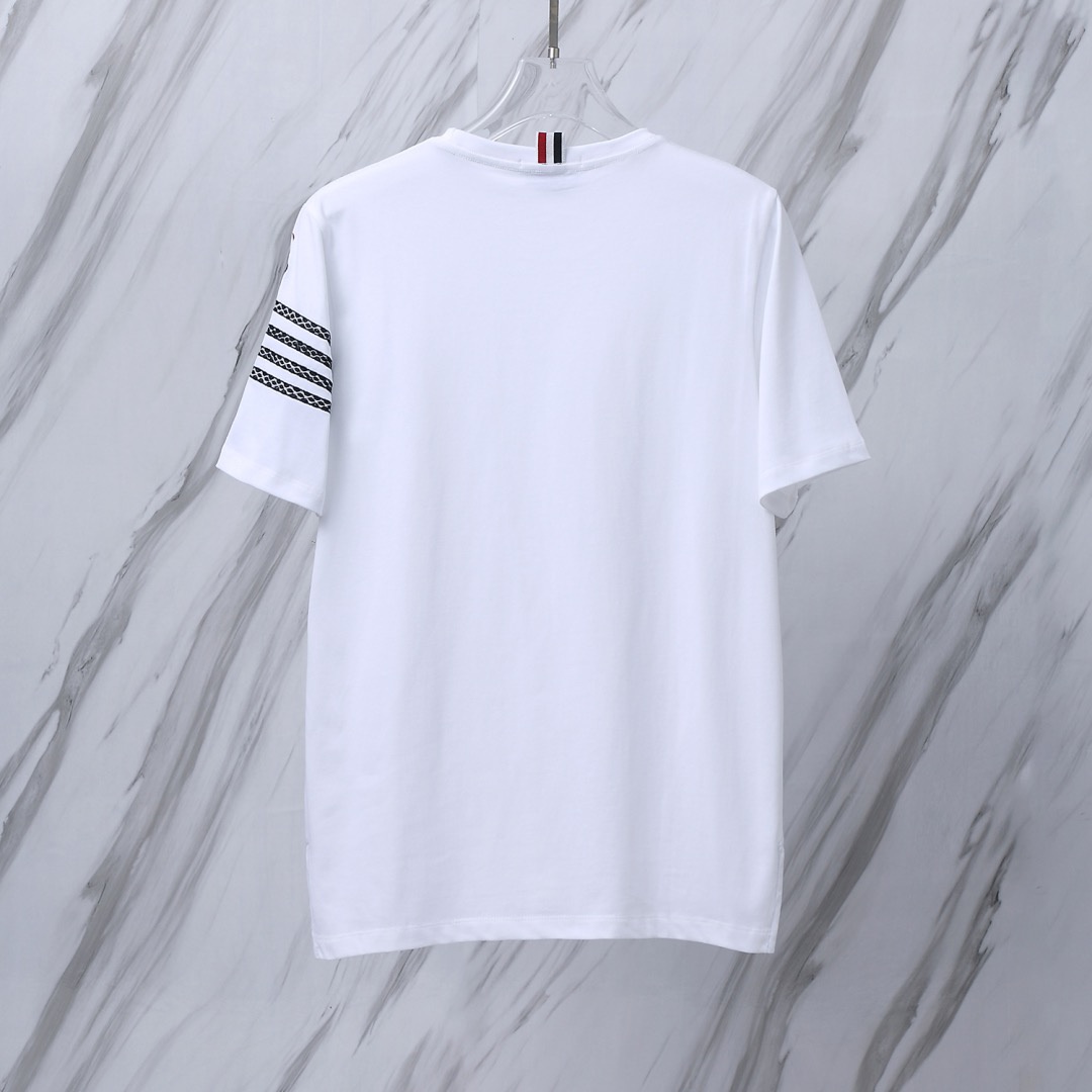 Alternative view of 톰브라운 티셔츠 25SS T022-3