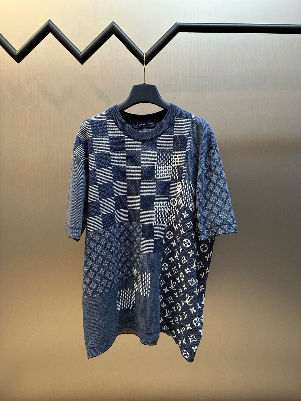 루이비통 티셔츠 25SS 66ST299