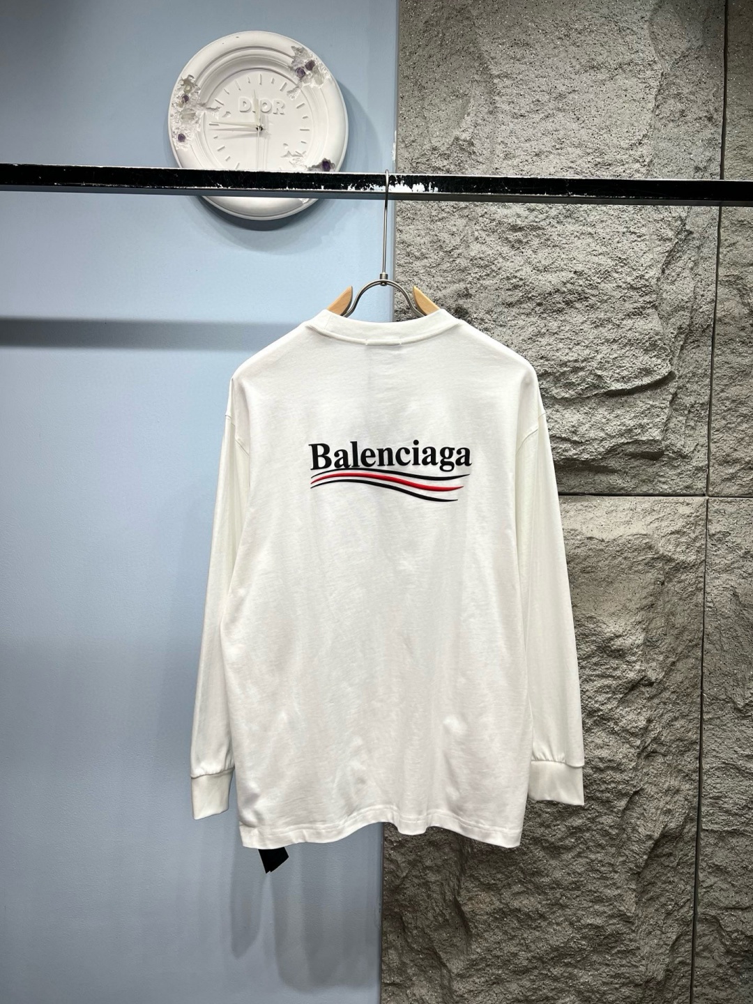 Alternative view of 발렌시아가 티셔츠 25FW 66ST348