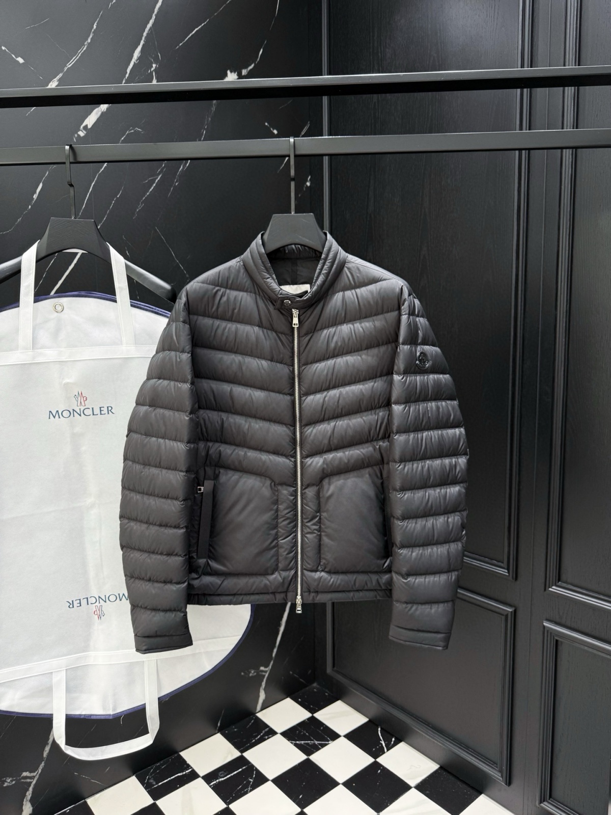 몽클레어 패딩 25FW 66ST451