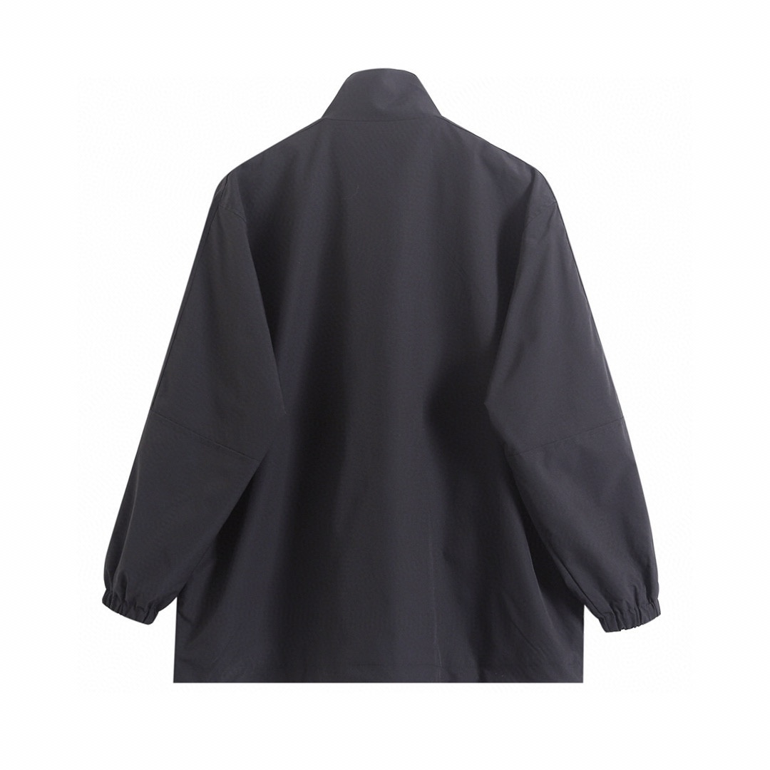 Alternative view of 발렌시아가 바람막이 25FW 66ST500