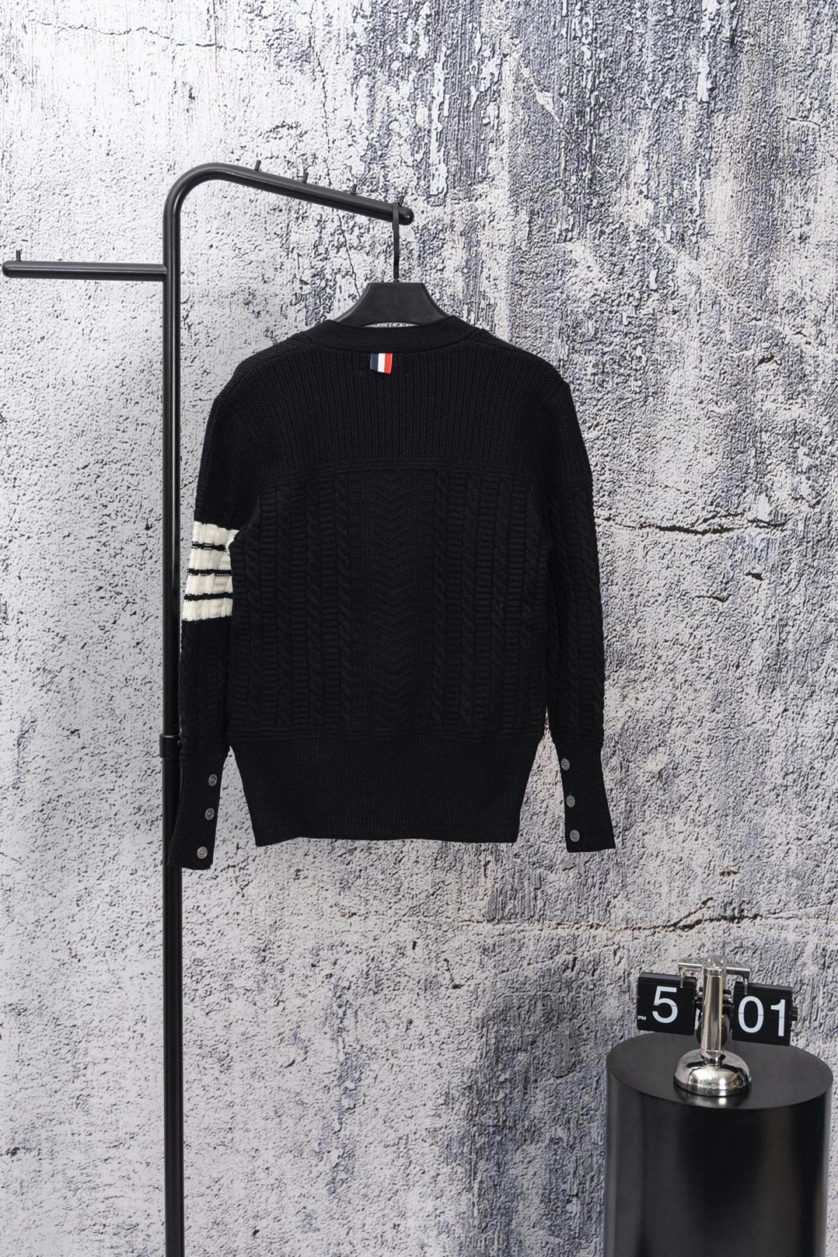Alternative view of 톰브라운 여성 가디건 25FW 66ST463
