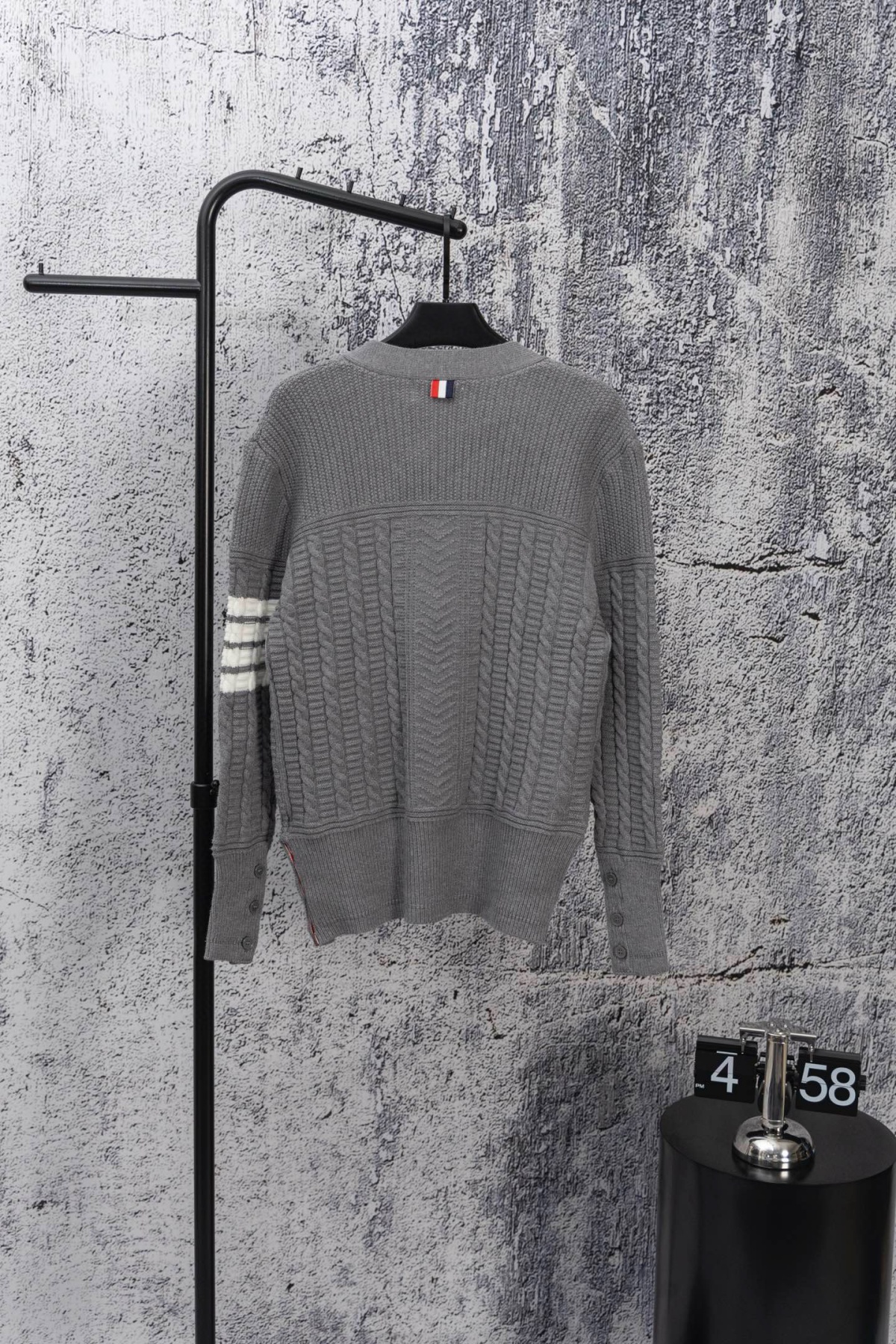 Alternative view of 톰브라운 여성 가디건 25FW 66ST463-2