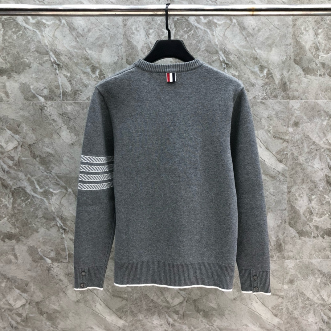 Alternative view of 톰브라운 스웨터 25FW 66ST544