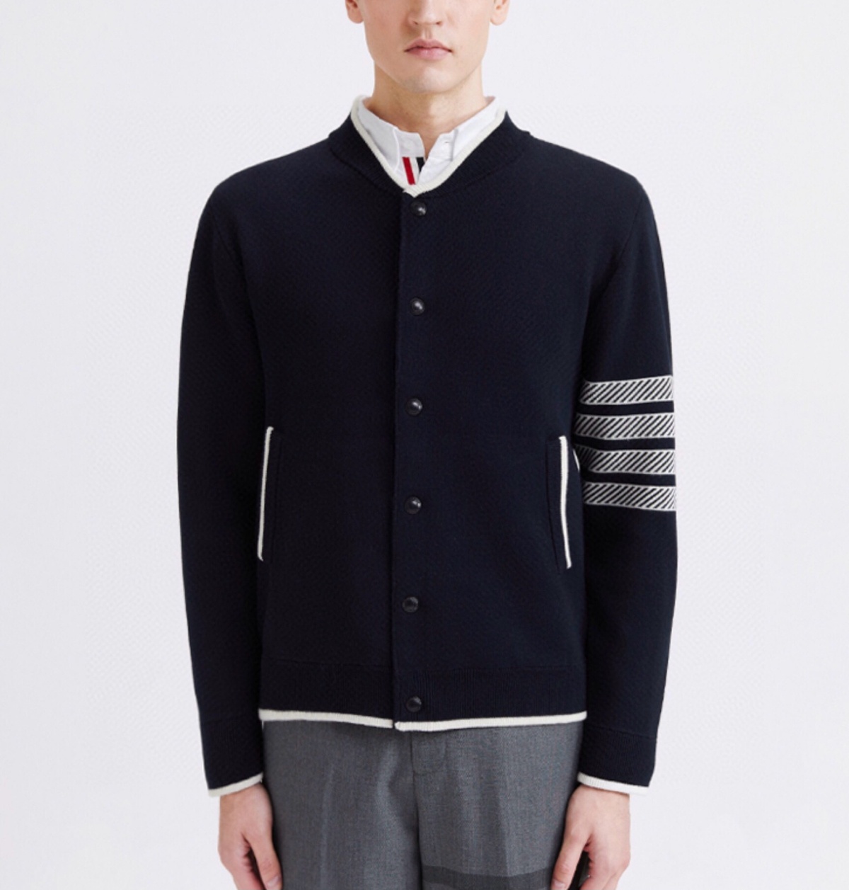톰브라운 가디건 25FW 66ST545