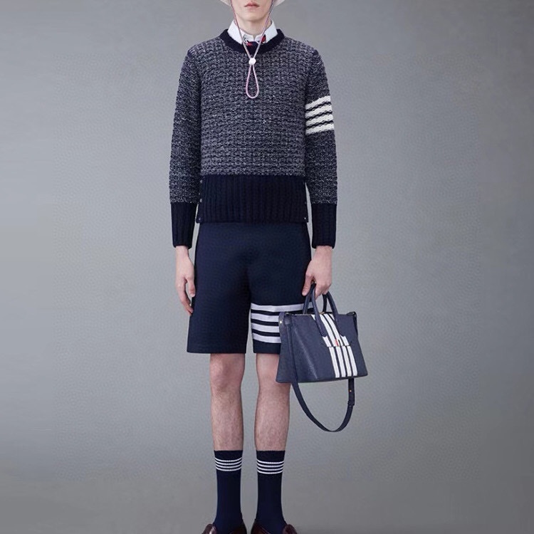 Alternative view of 톰브라운 스웨터 25FW 66ST547
