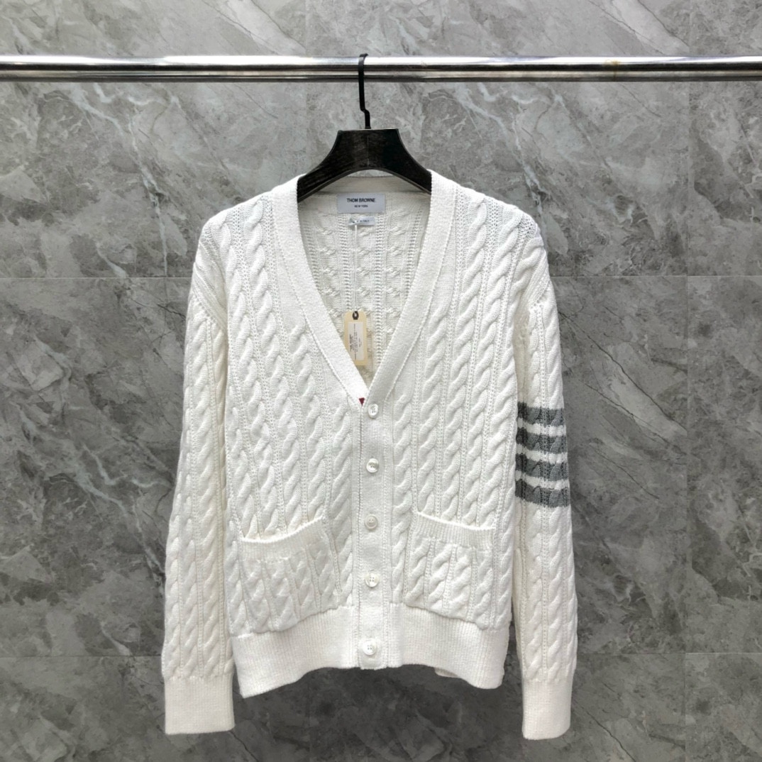 톰브라운 가디건 25FW 66ST549-3