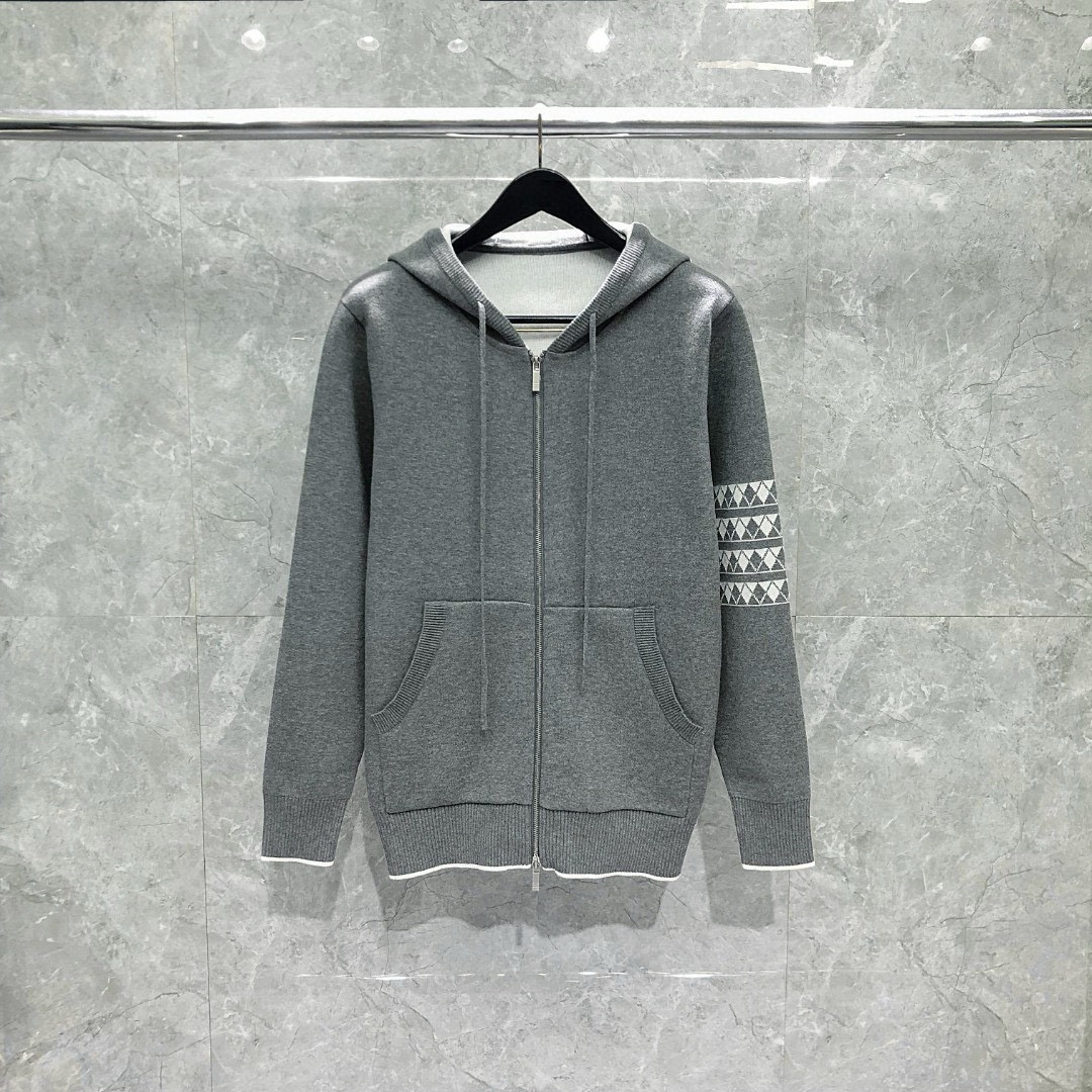 톰브라운 집업 25FW 66ST550