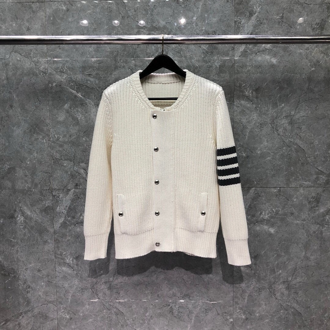 톰브라운 가디건 25FW 66ST551