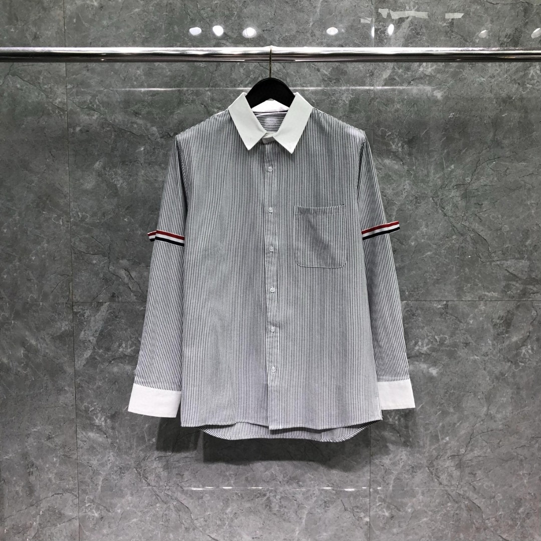 톰브라운 셔츠 25FW 66ST552-2