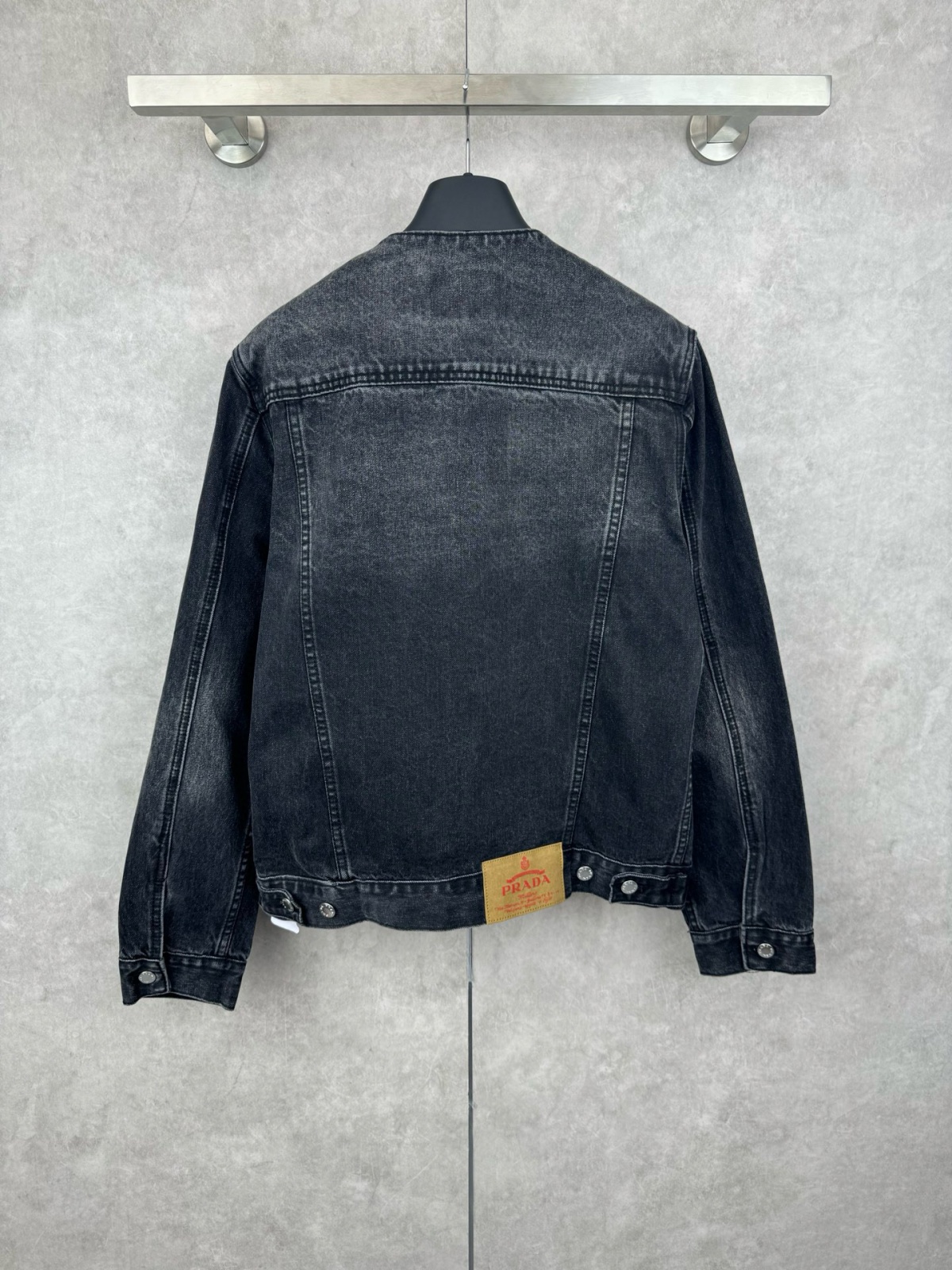 Alternative view of 프라다 데님 자켓 25FW 66ST518