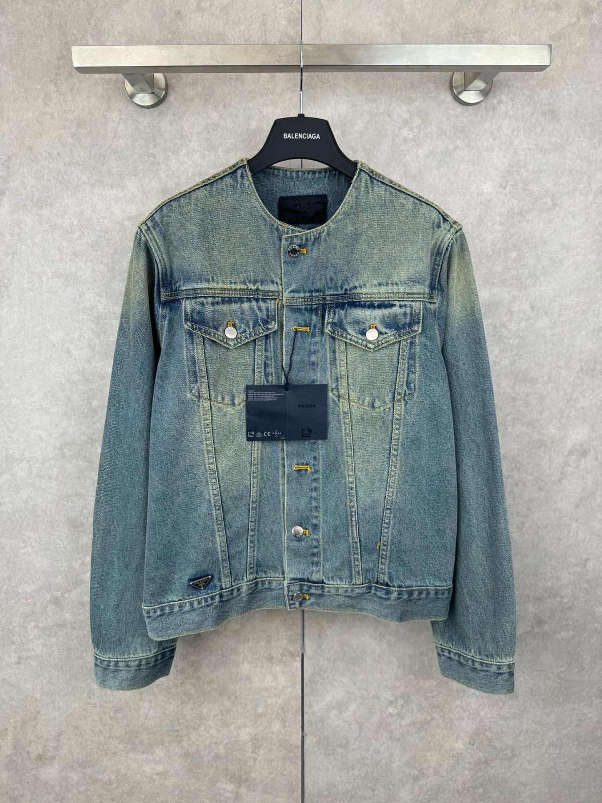 프라다 데님 자켓 25FW 66ST519