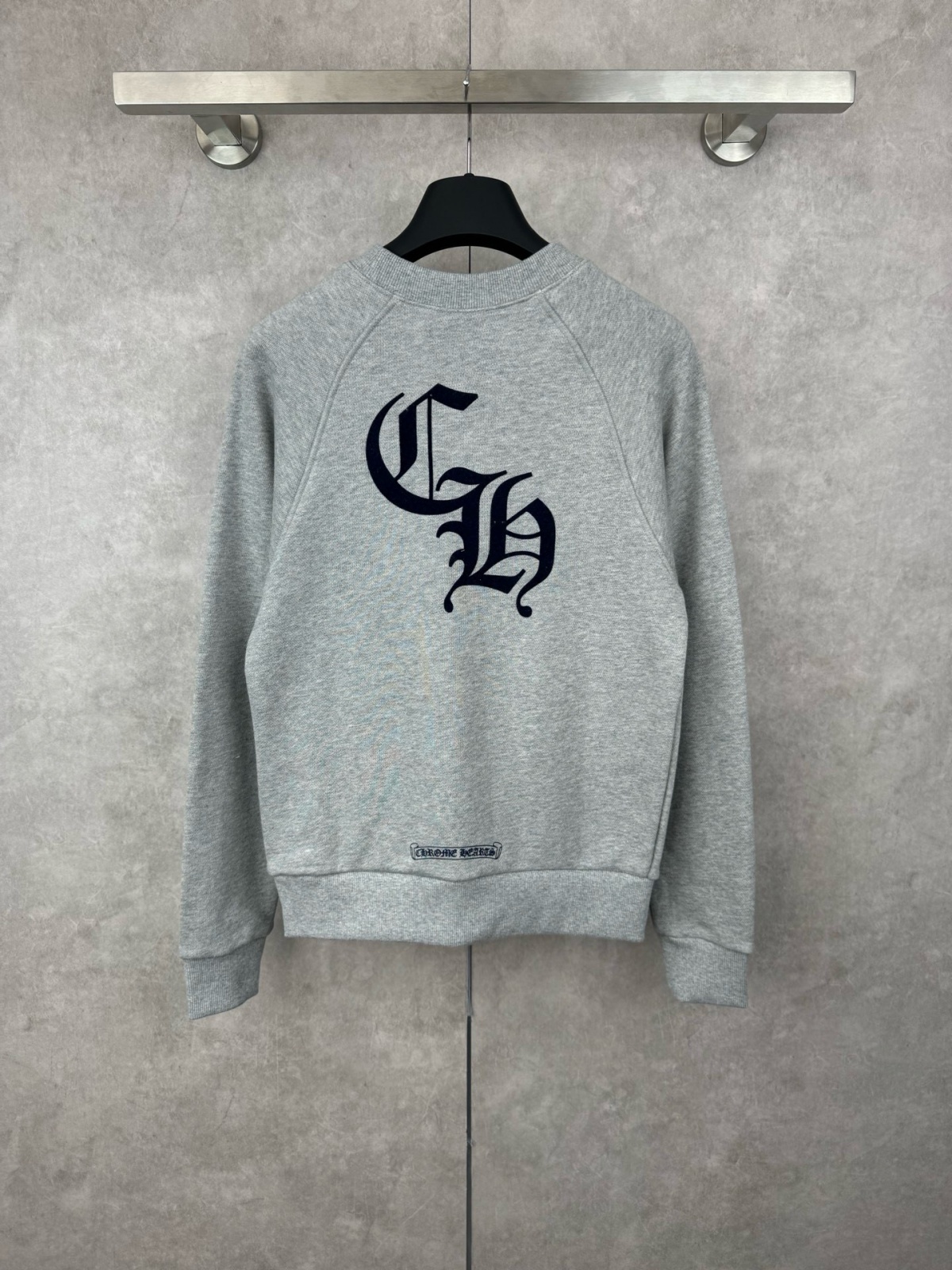 Alternative view of 크롬하츠 맨투맨 25FW 66ST516