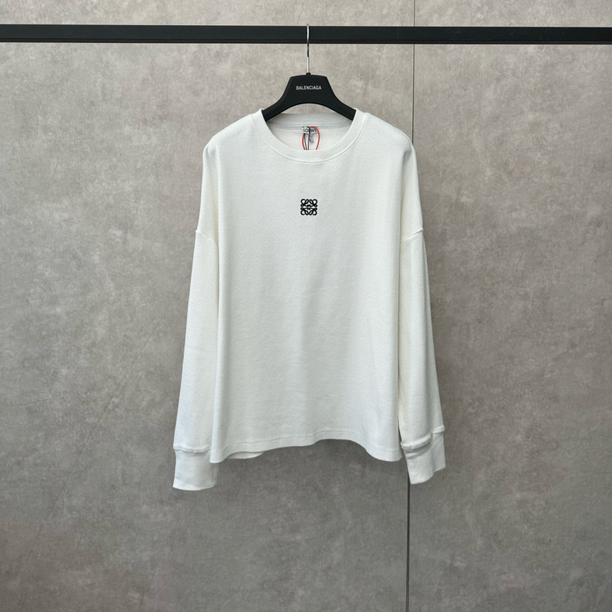 로에베 맨투맨 25FW 66ST521-2