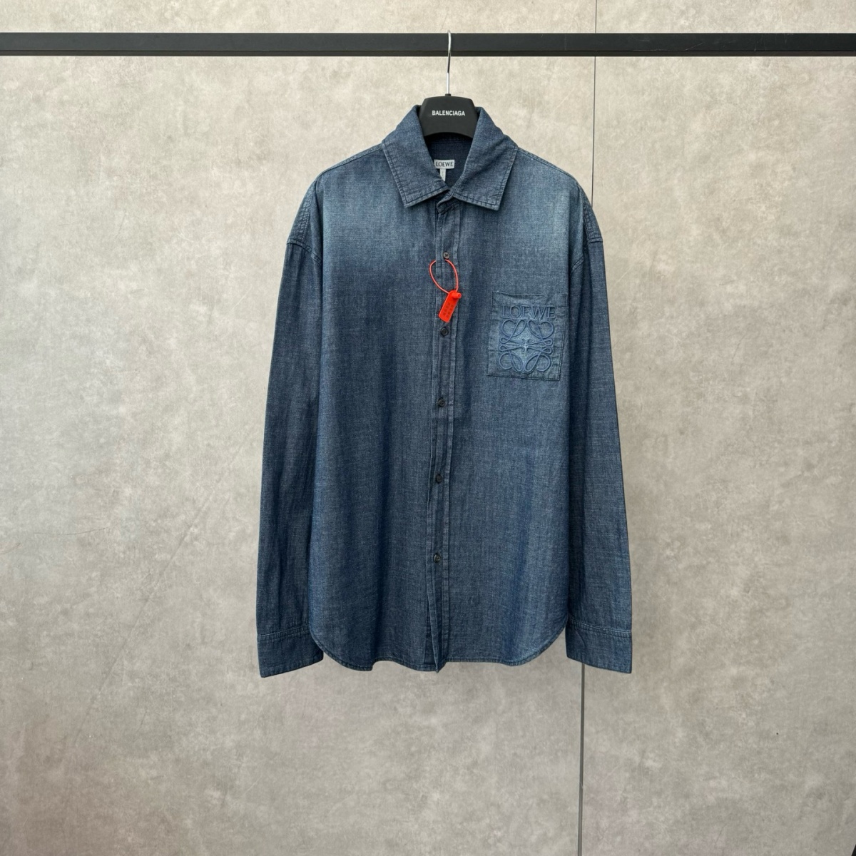 로에베 데님 셔츠 25FW 66ST522