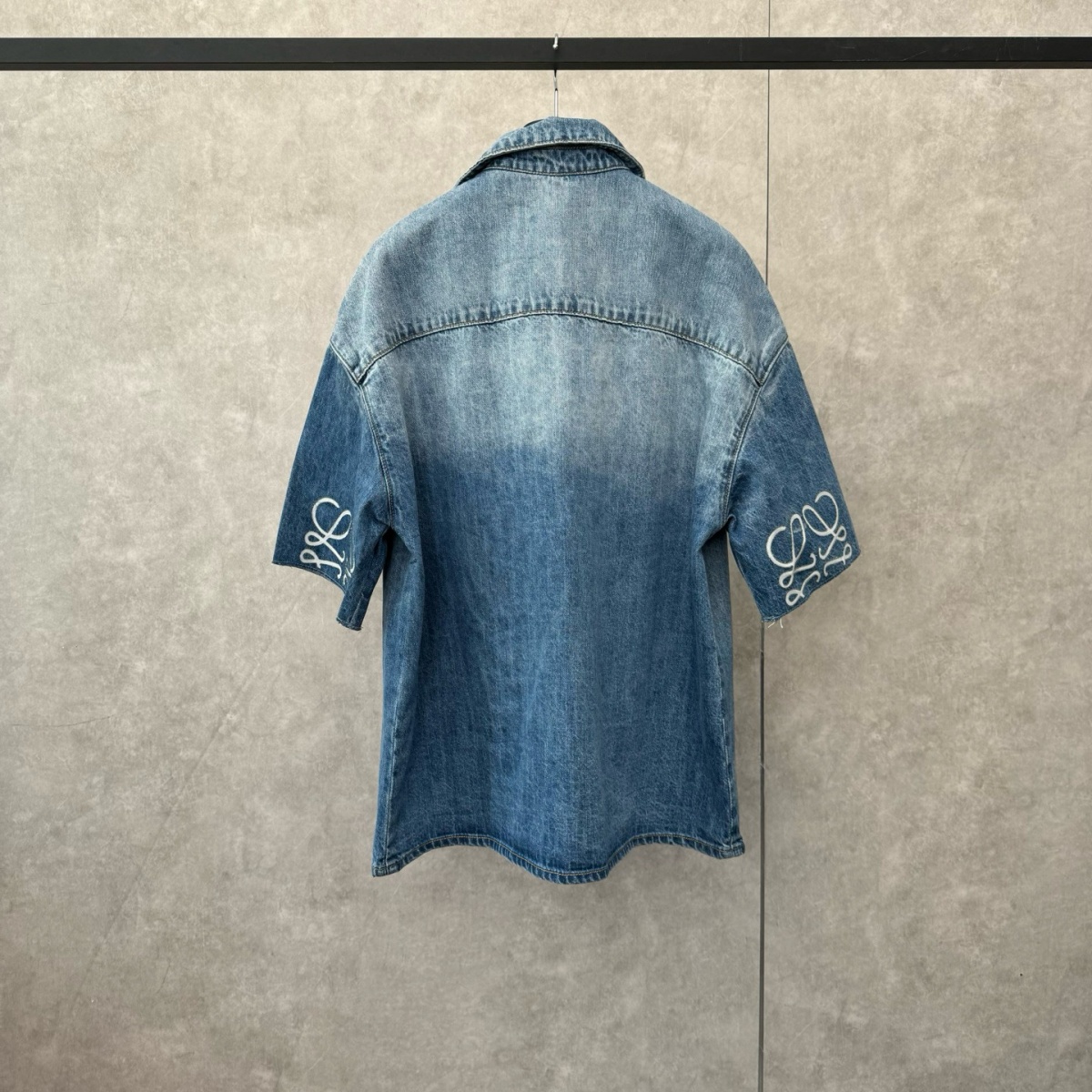 Alternative view of 로에* 데님 셔츠 25FW 66ST524