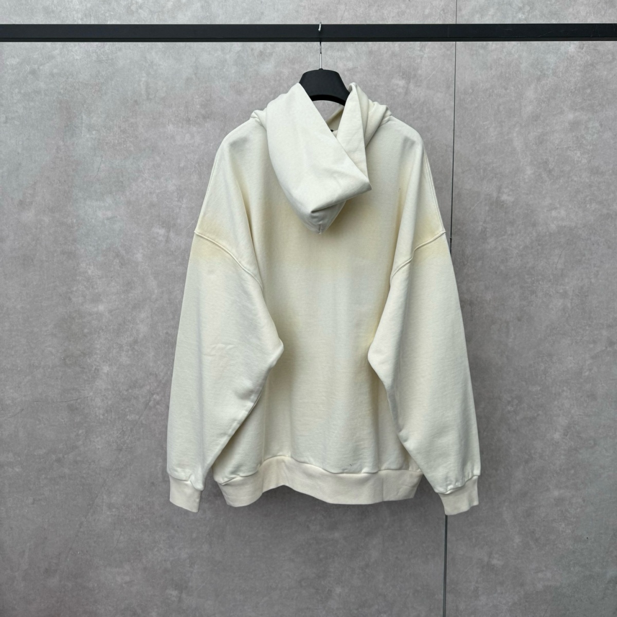Alternative view of 발렌시아가 후드 25FW 66ST530-2