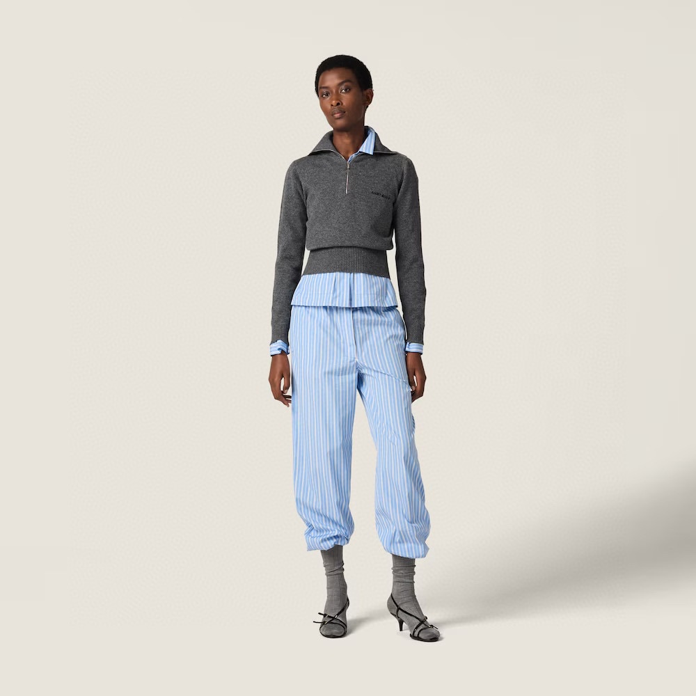 Alternative view of 미우미우 여성 스웨터 25FW RA1222
