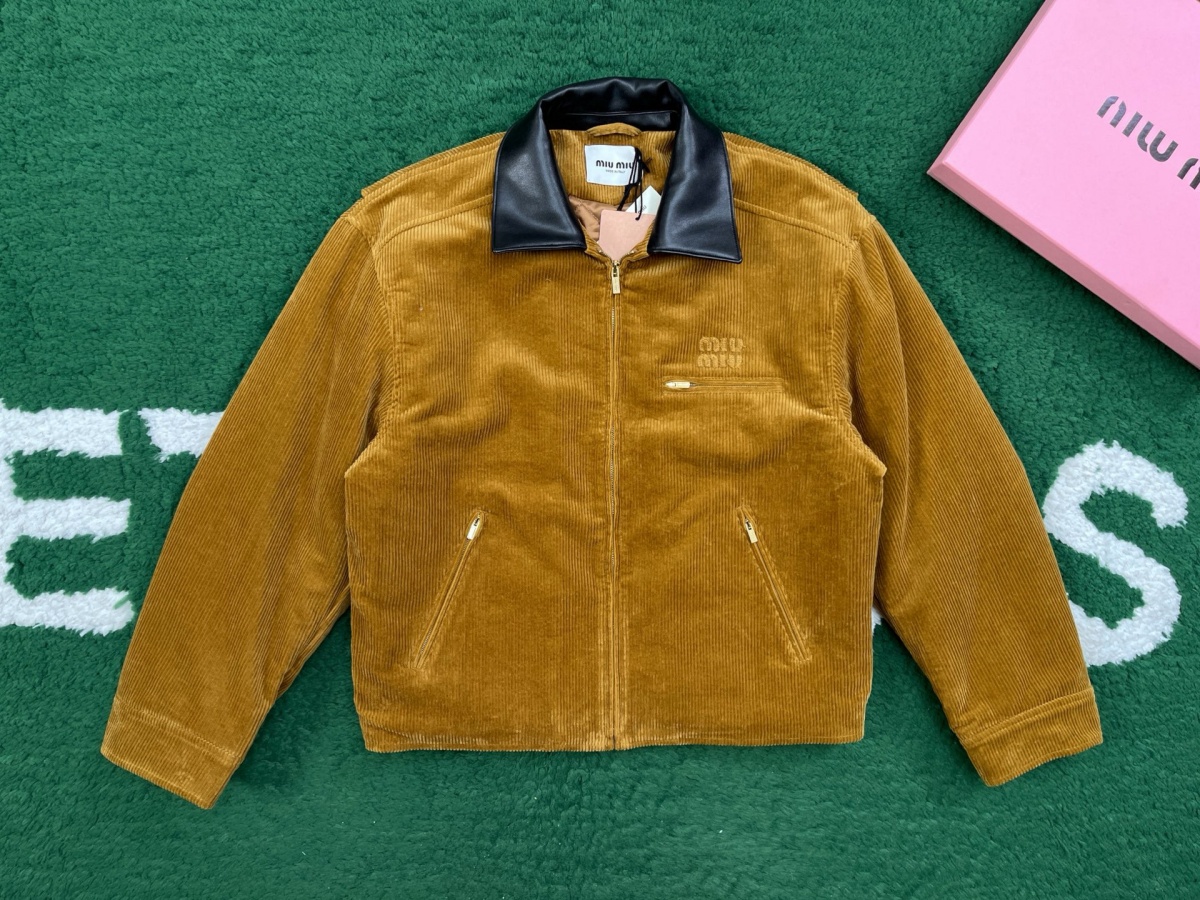 Alternative view of 미우미우 코듀로이 램스킨 자켓 25FW RA1230