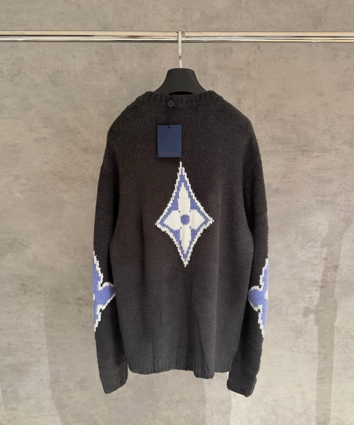 Alternative view of 루이비* 스웨터 25FW 66ST559