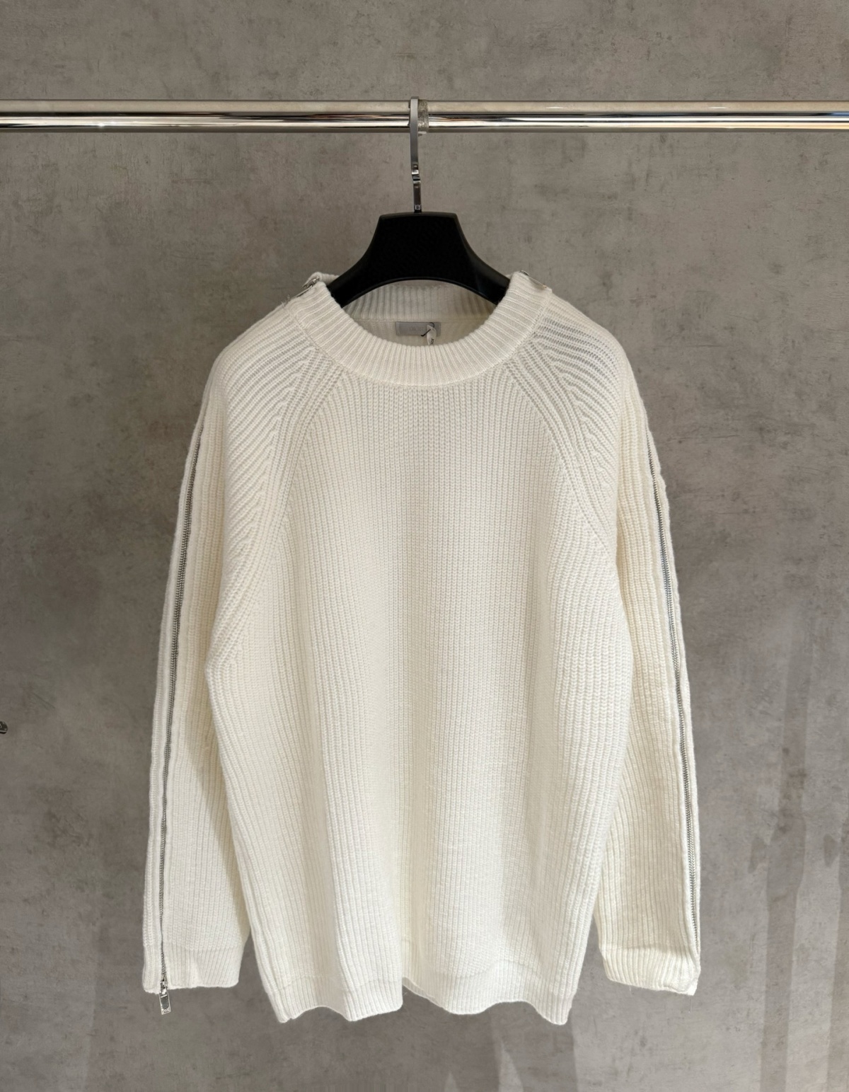 디올 니트 25FW 66ST560
