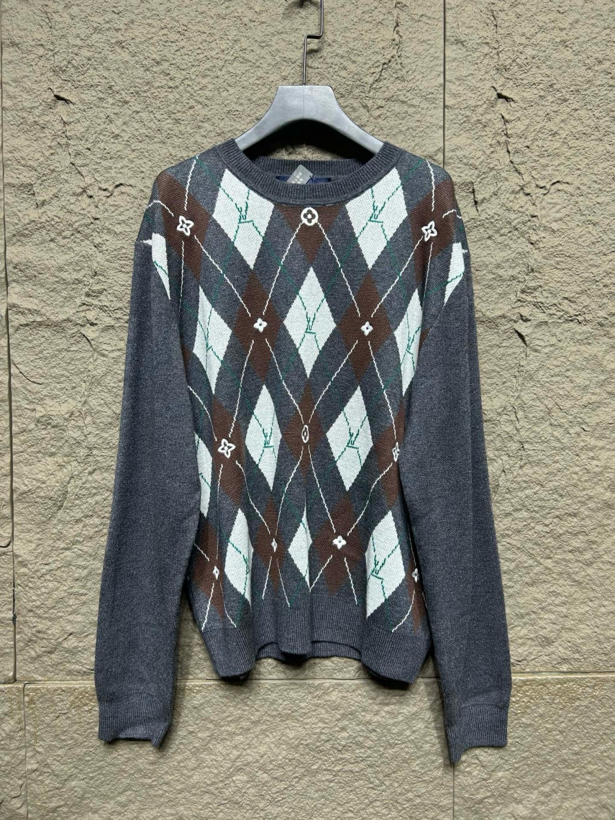 Alternative view of 루이비* Nigo 아가일 자카드 울 스웨터 25FW 66ST562