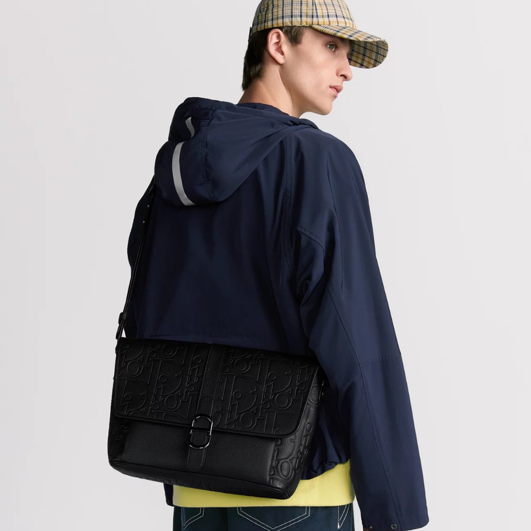 Alternative view of 디* 그래비티(Gravity Daily) 데일리 메신저백 1ESME197LLG
