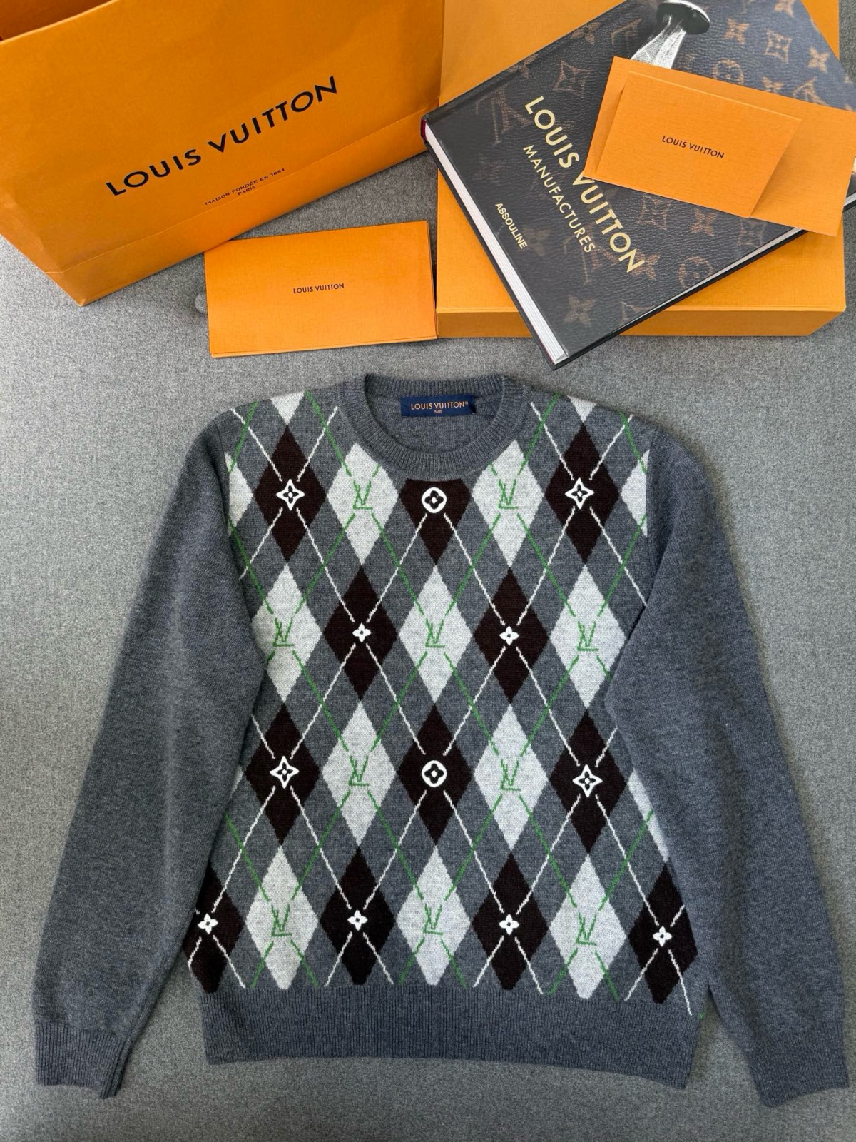 Alternative view of 루이비* 아가일 크루넥 25FW TBHC8810