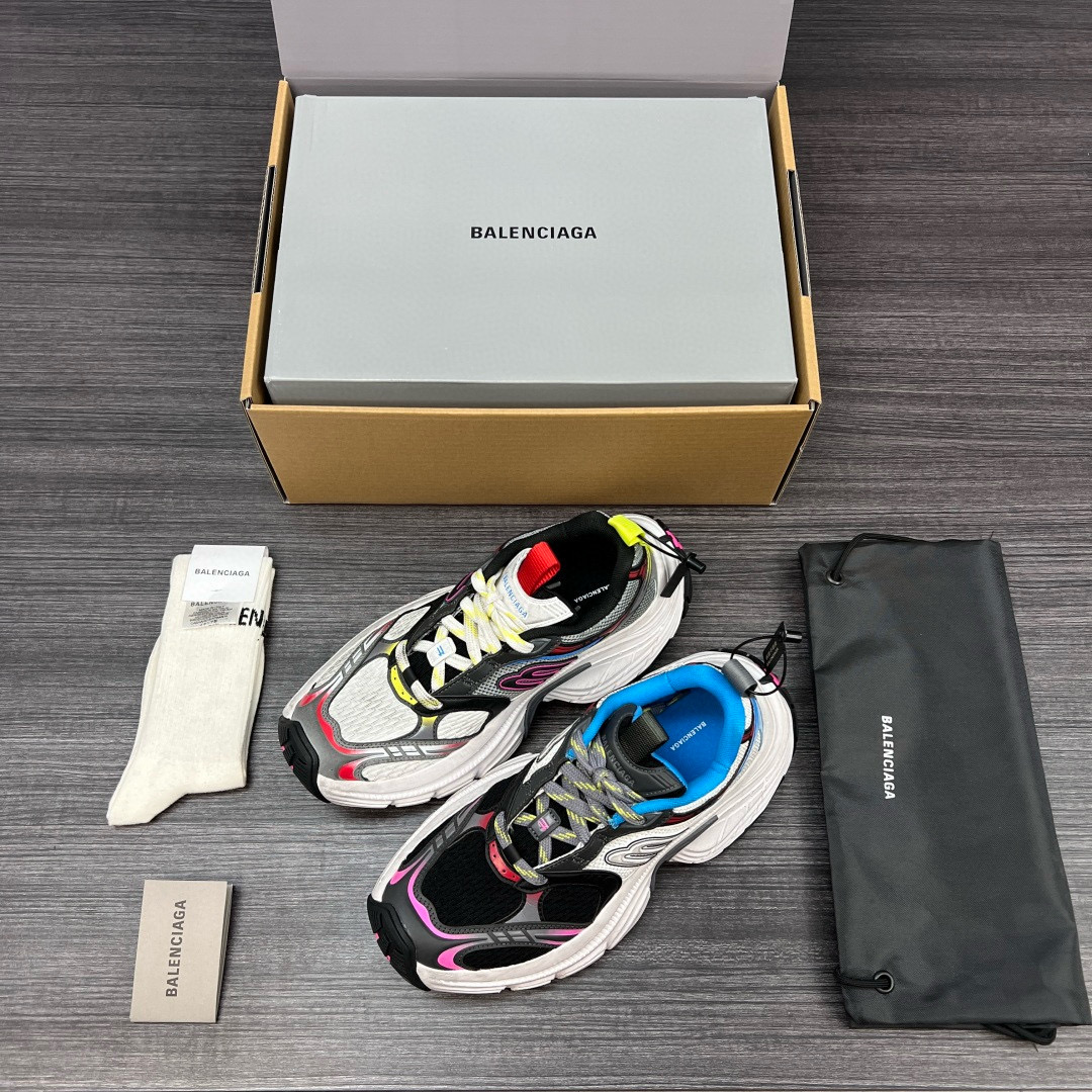 Alternative view of 발렌시아가 6XL 스니커즈 815853-8