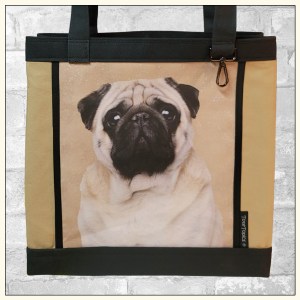 ToteTopics: Premium Dog Pug Whte