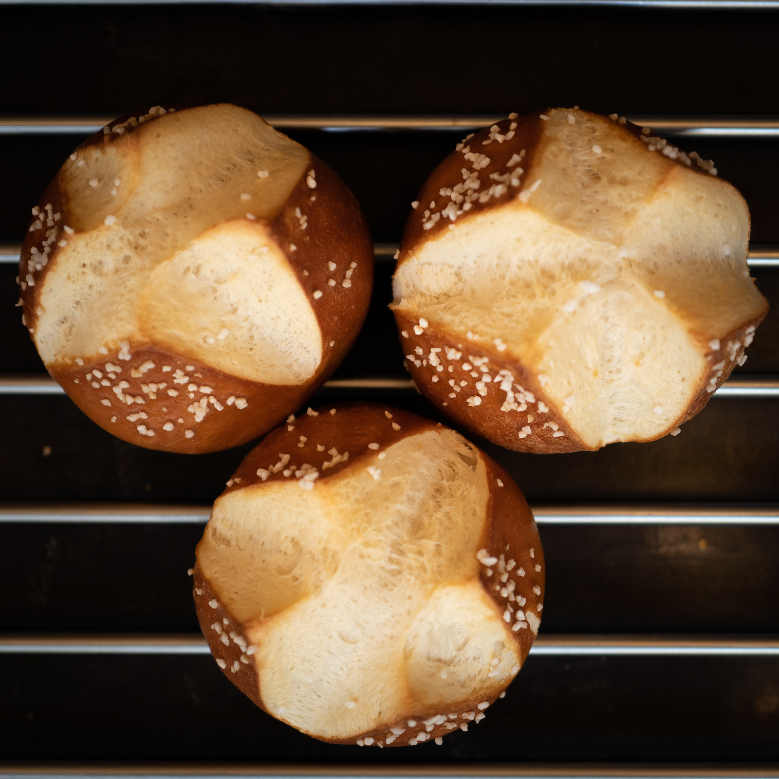 Laugenbrötchen - Lukasch Bäckerei &amp; Schloss-Cafe