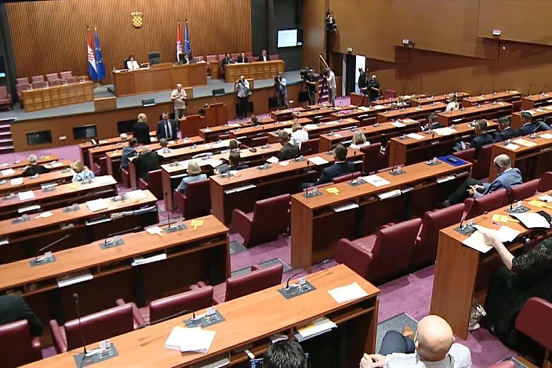 Hrvatska donijela zakon: Elektroprivrede više neće smjeti isključivati struju siromašnima