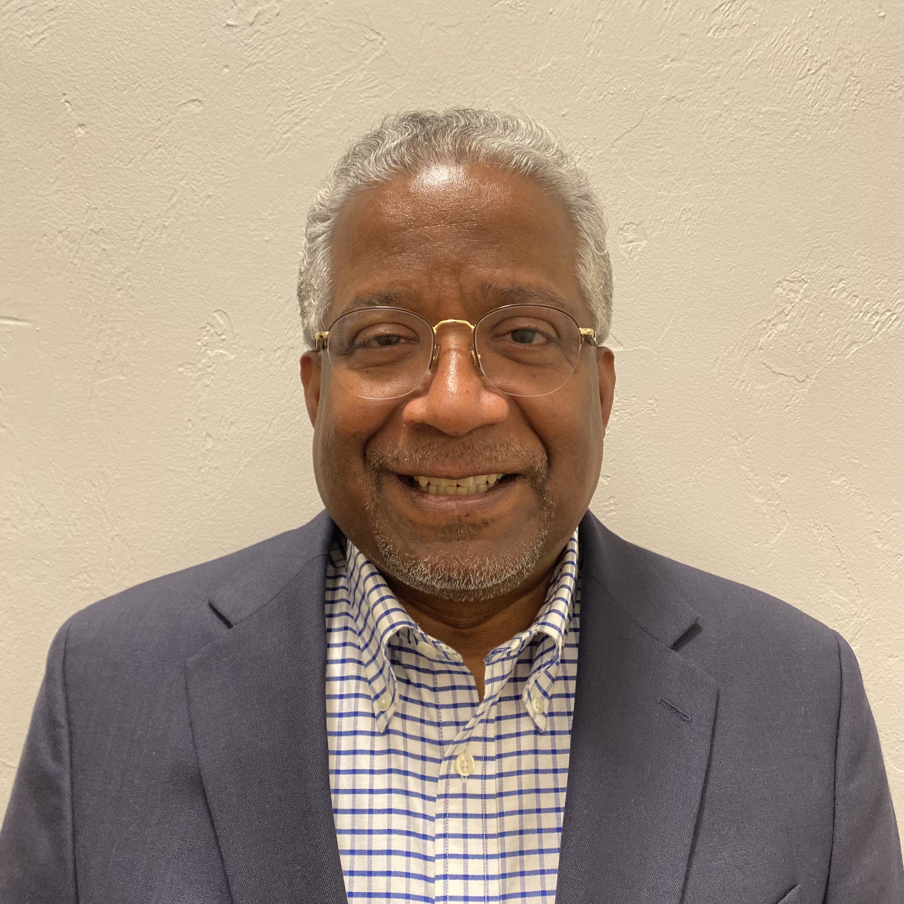 Tom M. Gomez — Founder & CEO, Luminity Digital