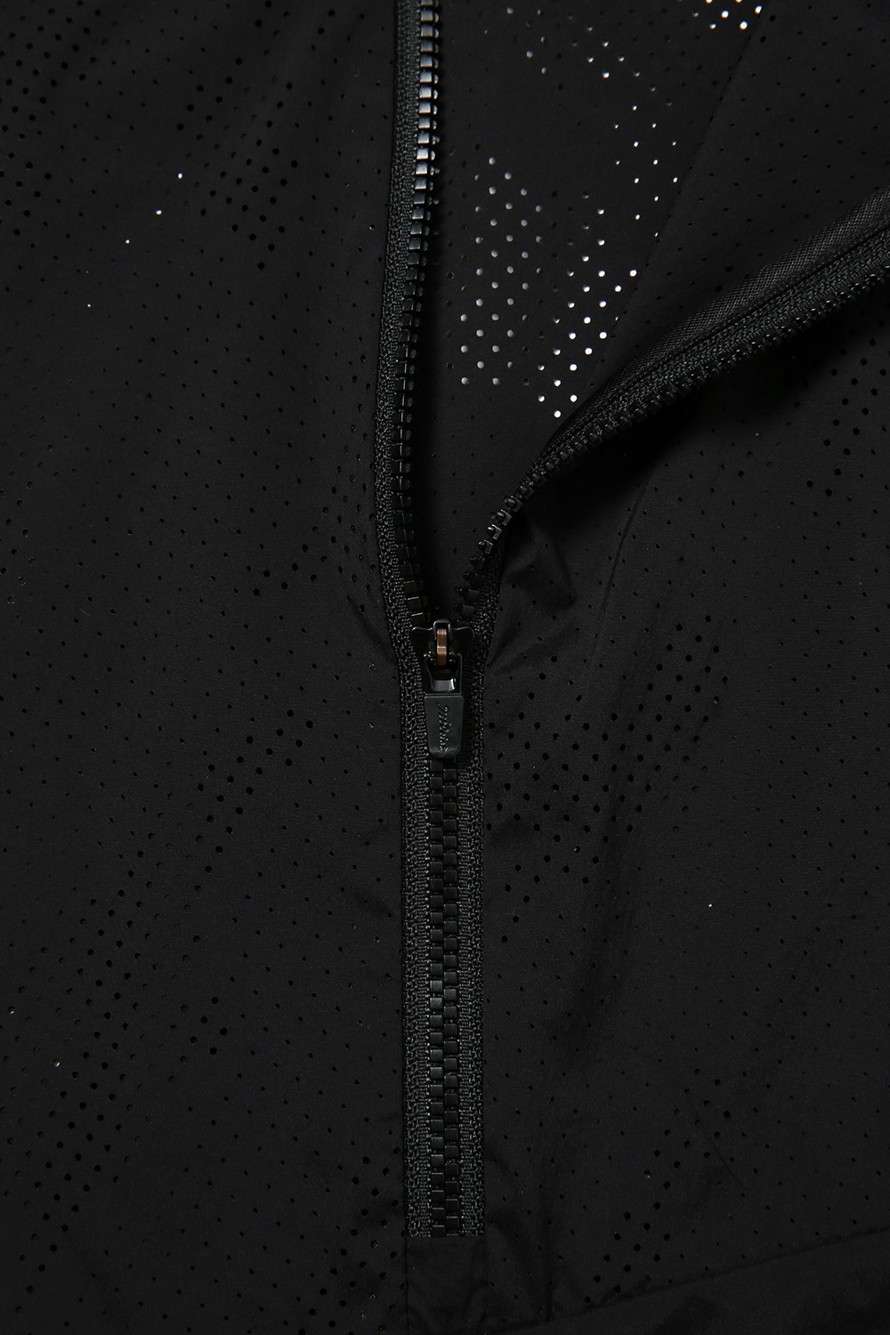 LIGHTWEIGHT JACKET-BLACK
