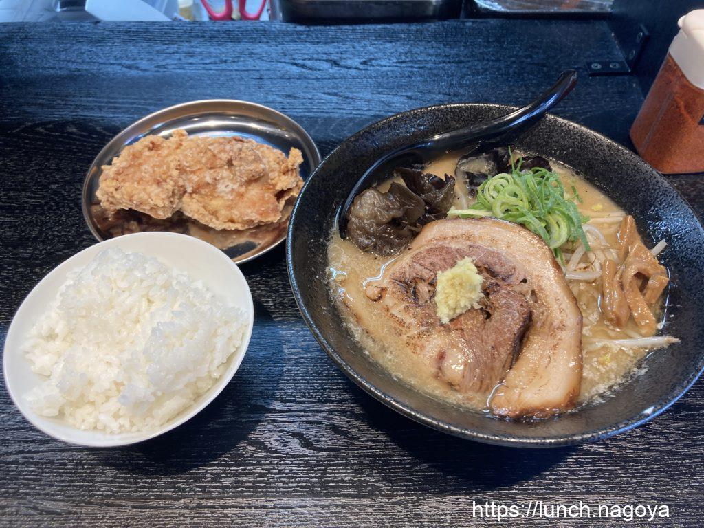 サッポロラーメン エゾ麺☆ロック 名駅店」ランチはライスサービス有り