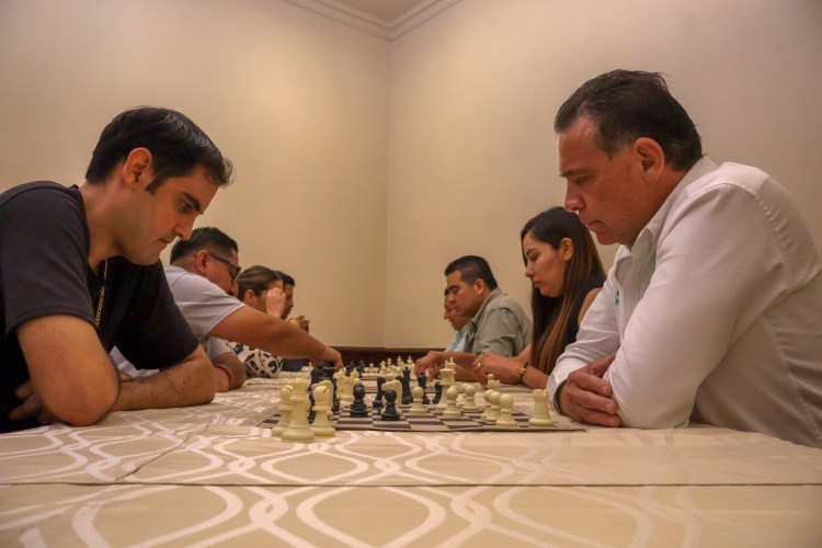 Impulsará “Geño” el ajedrez como estrategia para fortalecer capacidades de los estudiantes