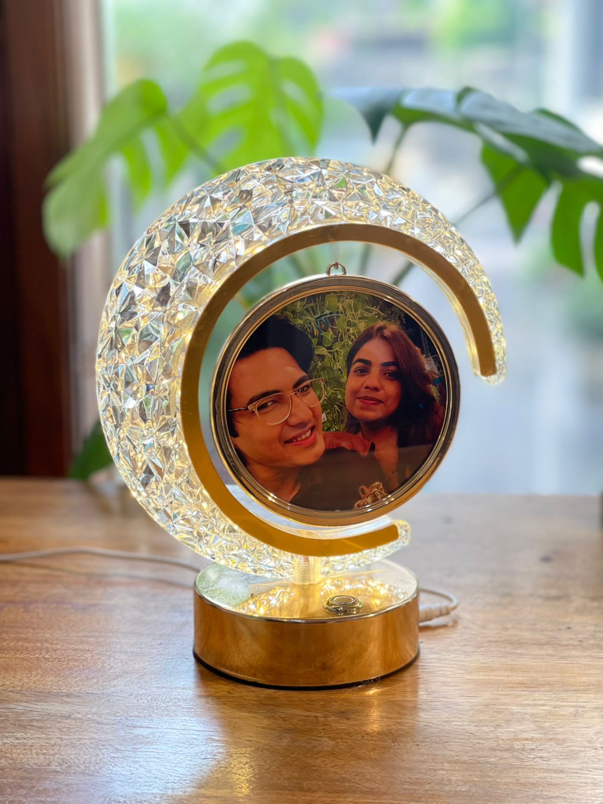 Customizable photo LED Half Moon Shape Crystal Lamp display image turning on warm white light gift