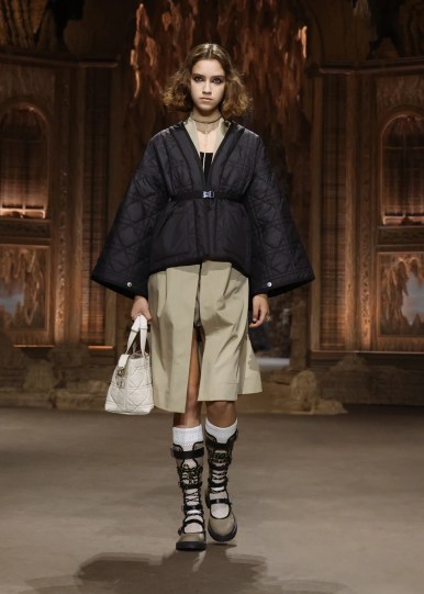 37_Mode_Femme_Spring_Summer_2023_Look_37 37_Mode_Femme_Spring_Summer_2023_Look_37
