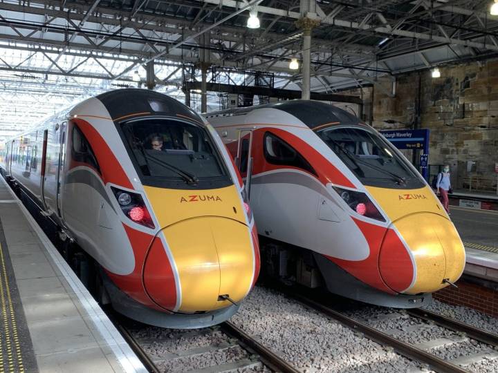 Hairline Cracks Discovered on Azuma Trains