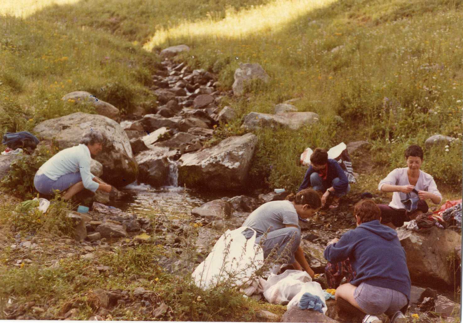 מדריכת החברה הגאוגרפית בטיול לקשמיר 1980