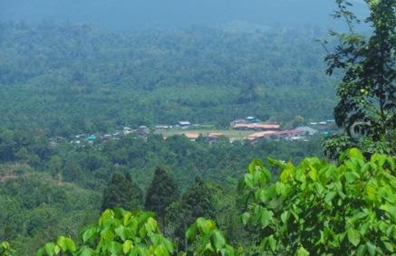 Present day Miruru village in the Liwagu valley. Old Miruru was across the Liwagu River, at the foot of the mountain