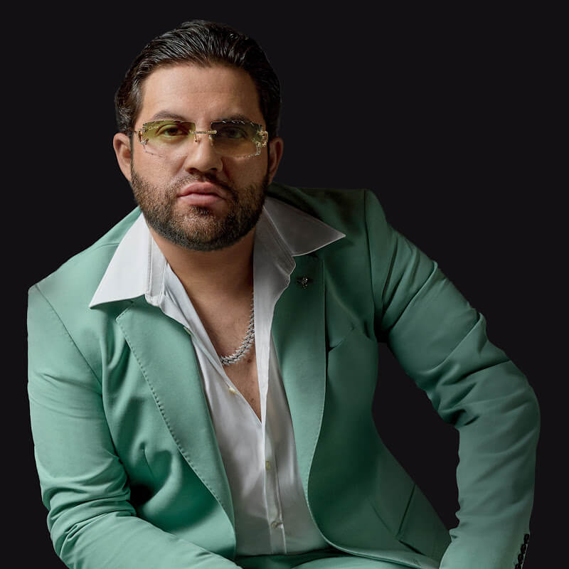 Luis R Conriquez - Mirada Perdida Lyrics English Translation