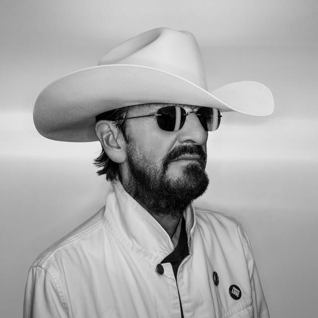Ringo Starr - Never Let Me Go Lyrics