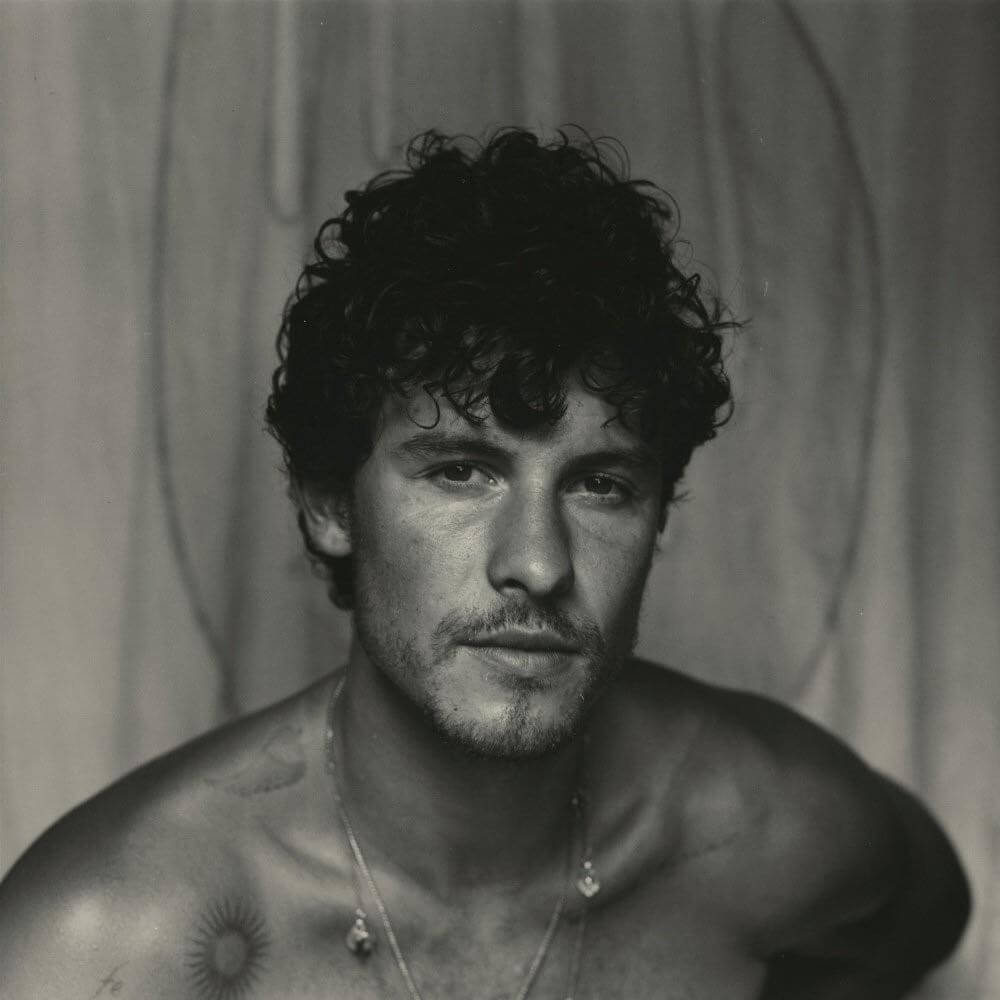 Shawn Mendes - In Between Lyrics