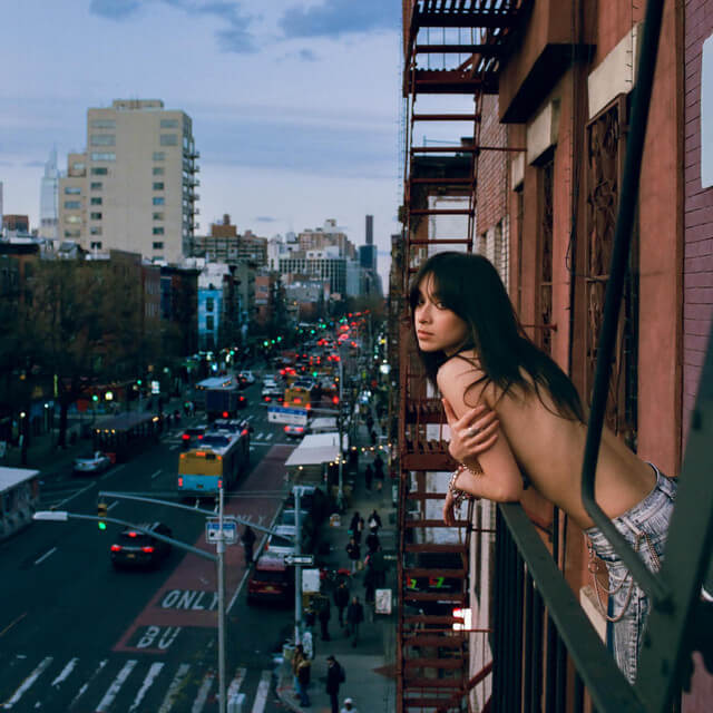 Zoe Ko - Fire Escape Lyrics