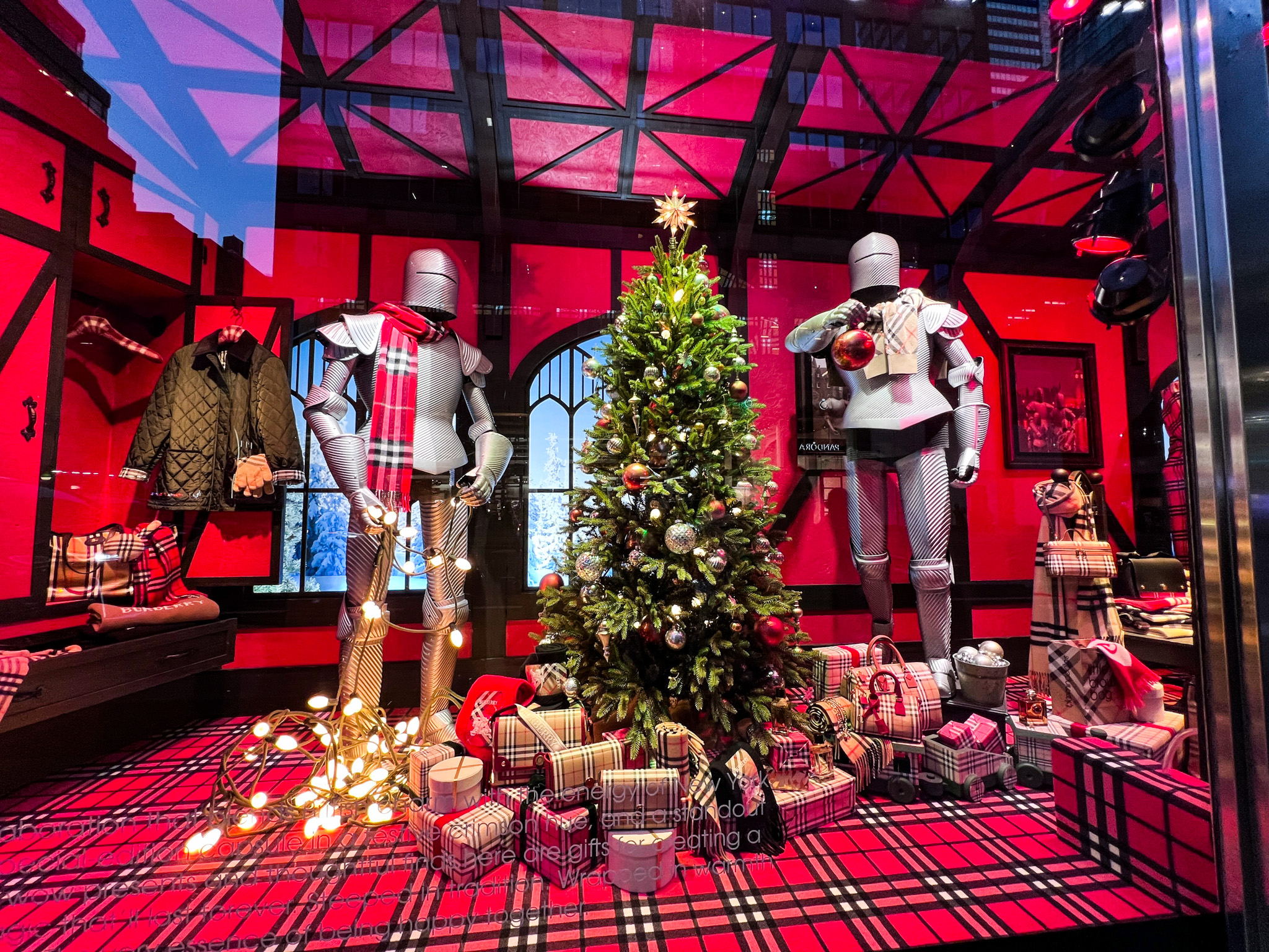 Bloomingdales & Burberry Holiday Windows NYC 2025 - Lyssy in the City