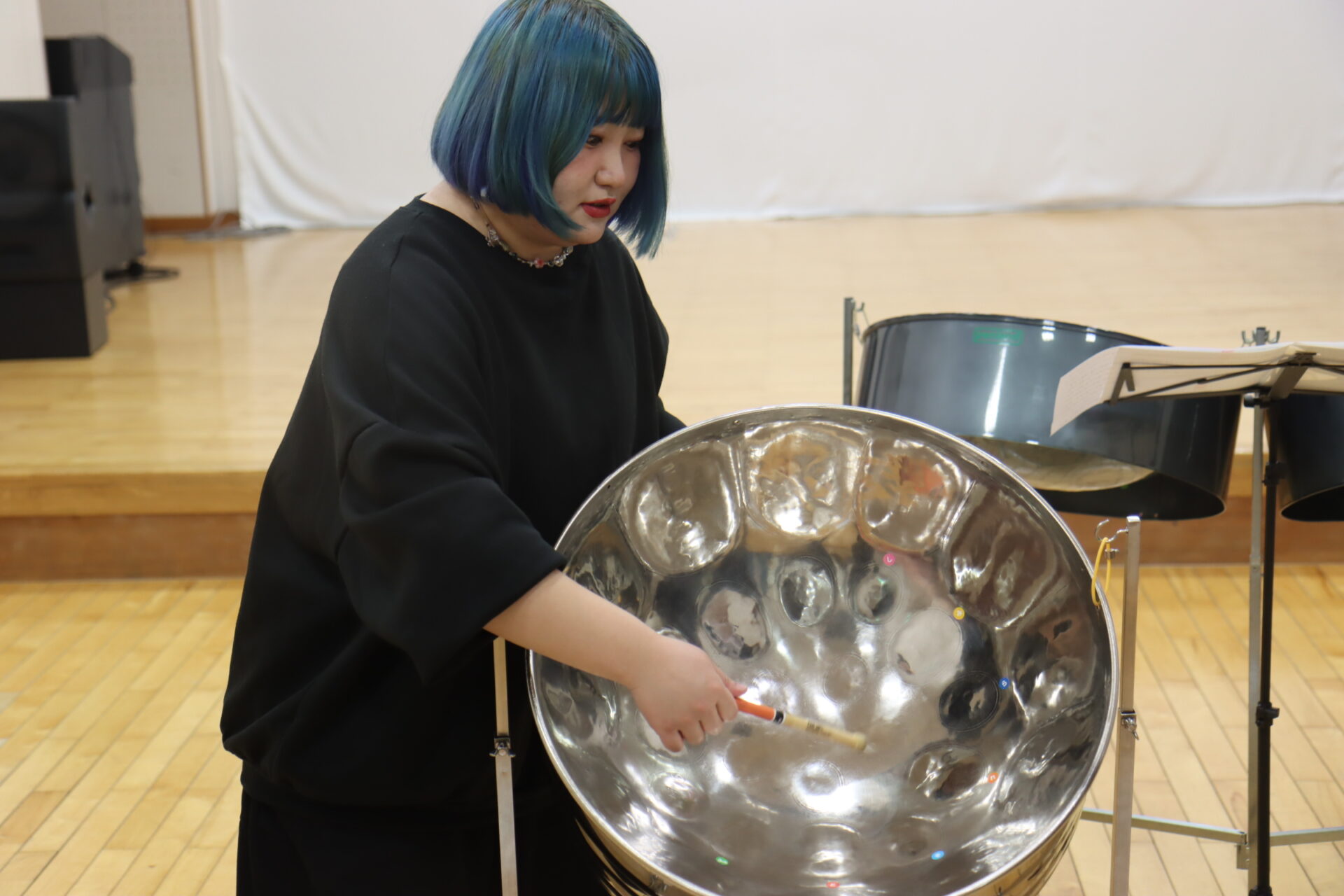 空き缶を使ったミニスティールパン制作｜ジュニアIT人材を育成ワーク
